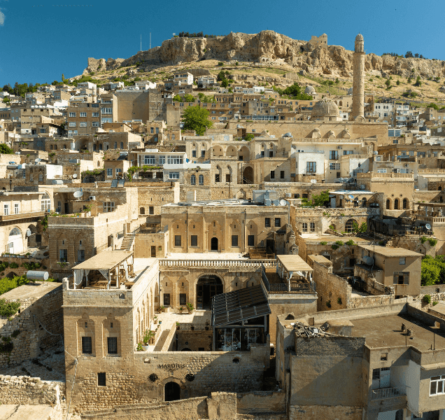 Stone buildings and historic skyline of Mardin, southeastern Türkiye